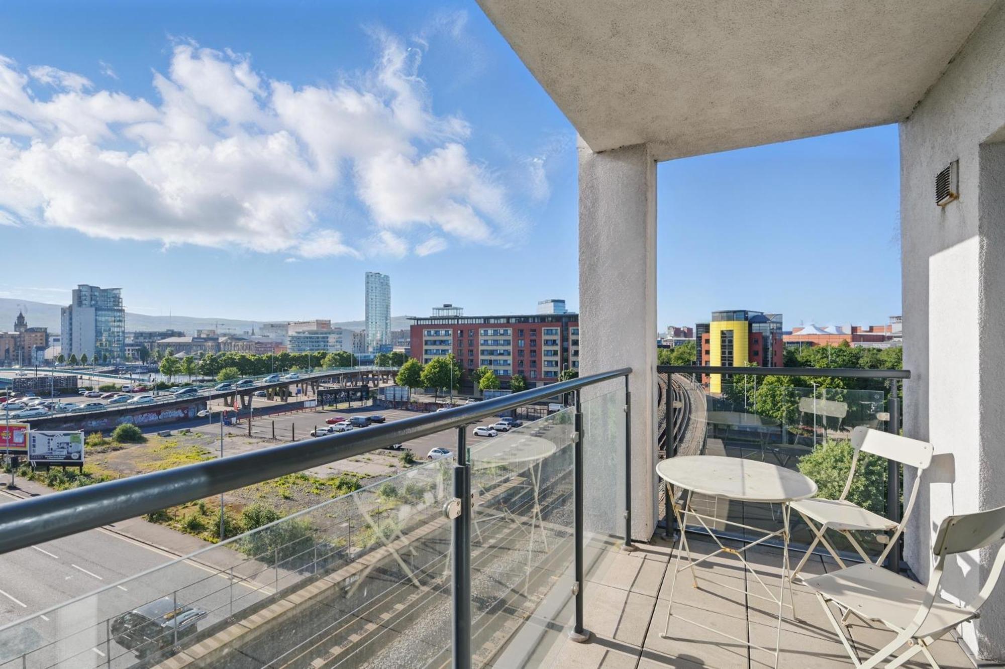 Central Belfast Apartments Sandford מראה חיצוני תמונה