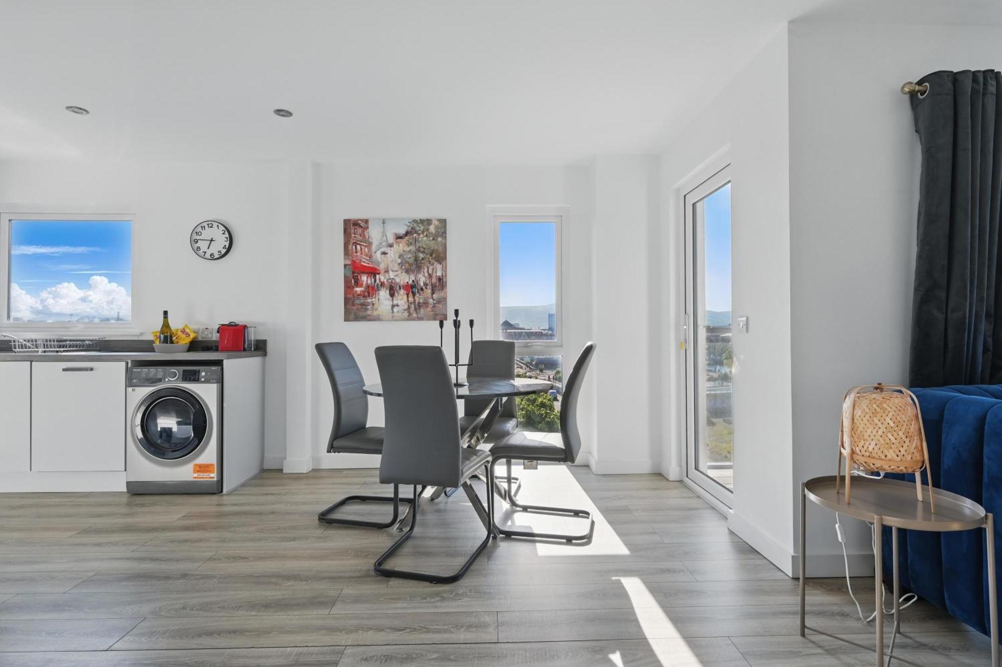 Central Belfast Apartments Sandford מראה חיצוני תמונה